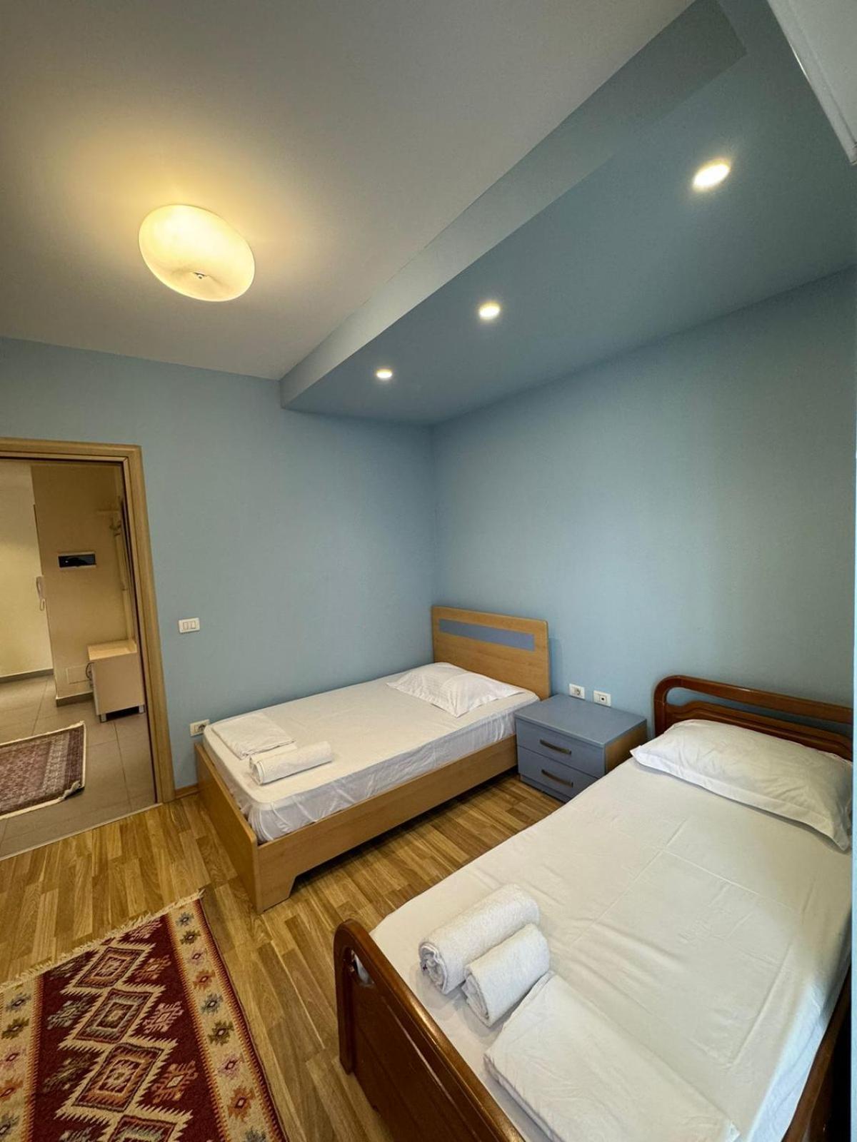 Diem Apartment Near Pazari I Ri Tirana Exterior foto