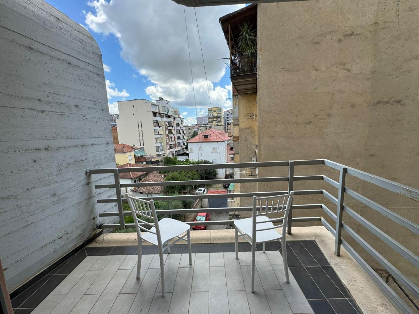 Diem Apartment Near Pazari I Ri Tirana Exterior foto